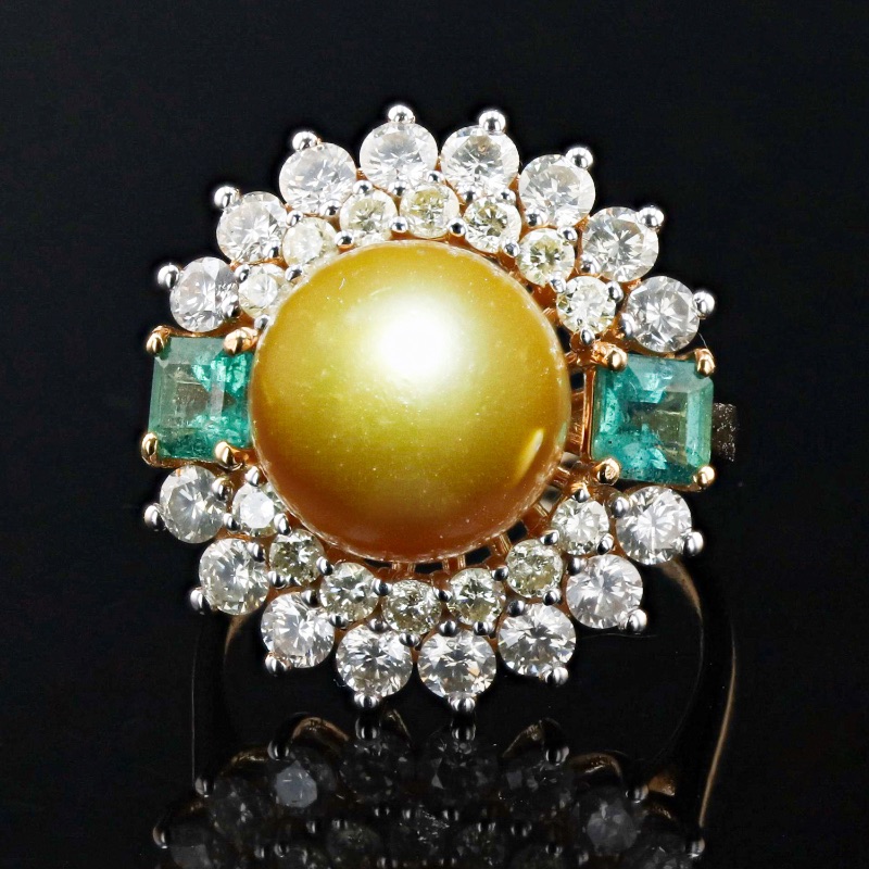 Photo 2 of 11m GOLDEN South Sea Pearl, 0.80ctw Emerald and 1.83ctw Diamond 18K Yellow Gold Ring W. MSRP APPRAISAL (APPROX SIZE 6-7)  RN033480