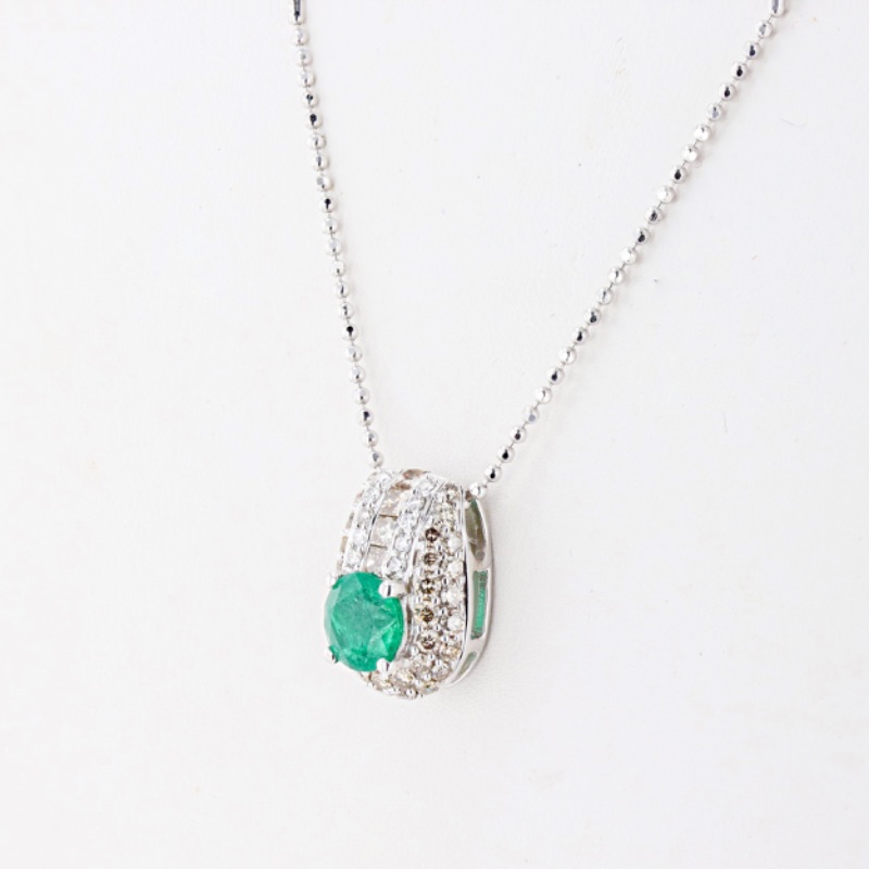 Photo 2 of 1.18ct Emerald and 0.93ctw Diamond 18K White Gold Pendant W. MSRP Appraisal  NK014511