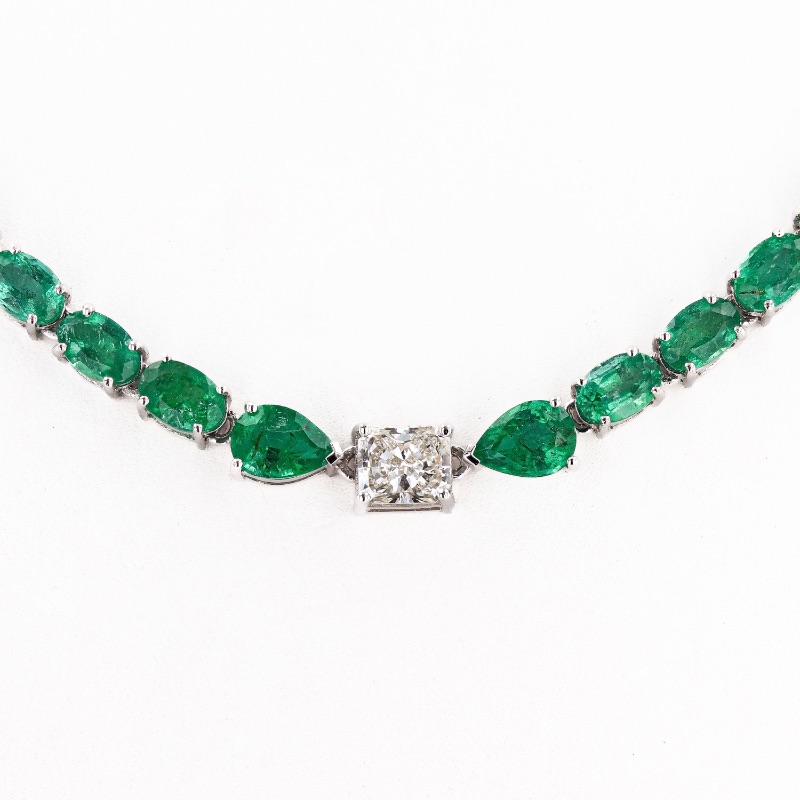 Photo 2 of 1.00ct SI1 CLARITY Diamond and 30.18ctw Emerald 18K White Gold Necklace (GIA CERTIFIED) W. MSRP Appraisal. NK014974