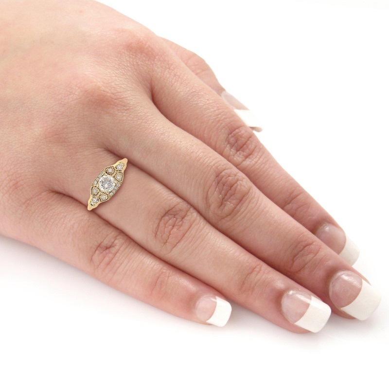 Photo 4 of Diamond 18K Yellow Gold Ring  0.50ct SI2 CLARITY CENTER  (0.68ctw Diamonds) W MSRP APPRAISAL (APPROX SIZE 6-7).  RN023808