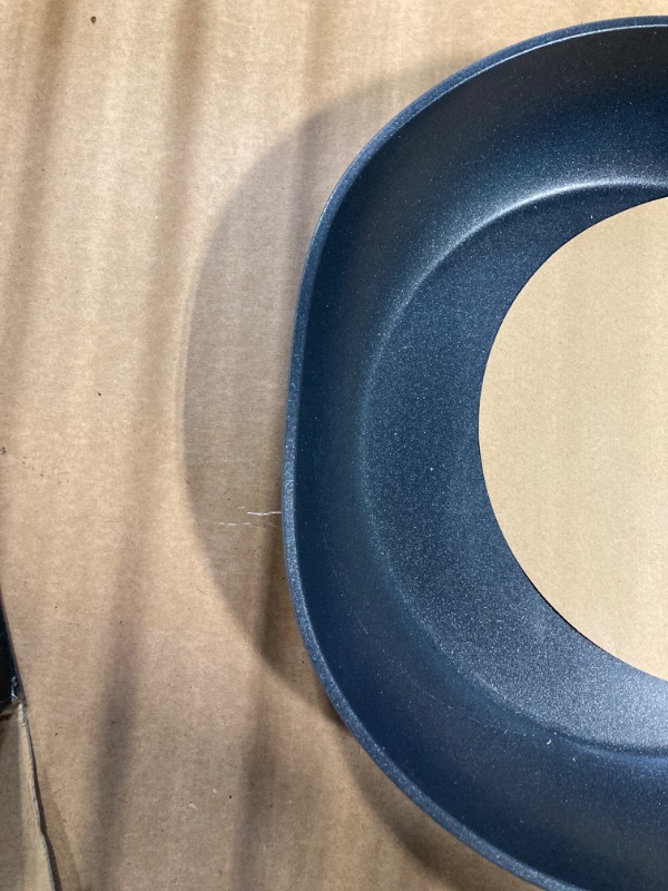 Photo 1 of ***CHECK DAMAGE IN REAL IMAGE***
Frying Pan with lid