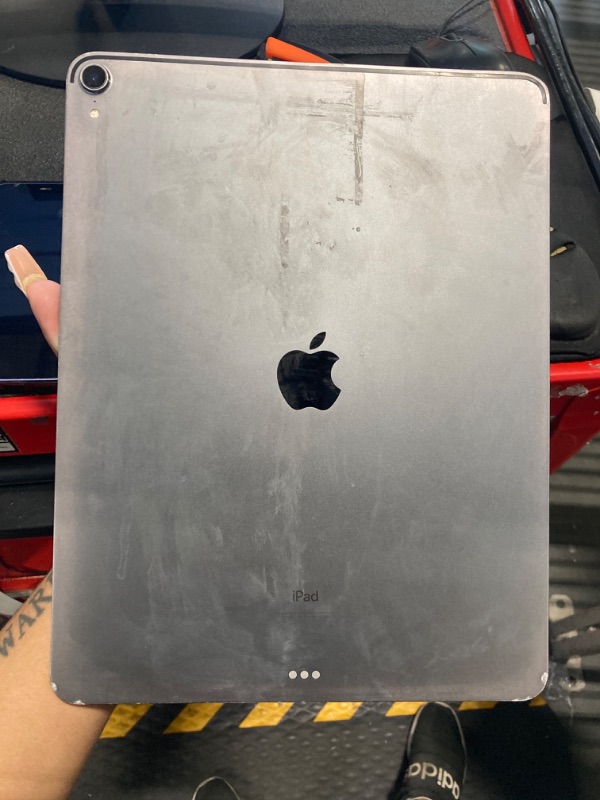 Photo 1 of *****MAJOR DAMAGE/ POWER BUTTON STUCK. DOES NOT TURN ON****** Apple iPad Pro 13-Inch (M4): Built for Apple Intelligence, Ultra Retina XDR Display, 256GB, 12MP Front/Back Camera, LiDAR Scanner, Wi-Fi 6E, Face ID, All-Day Battery Life — Space Black