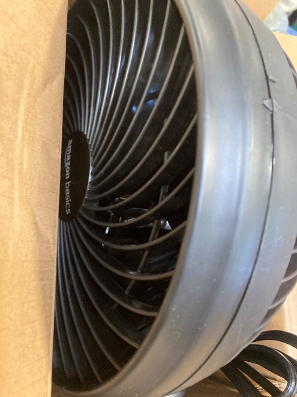 Photo 3 of Amazon Basics fanmk01 Fan