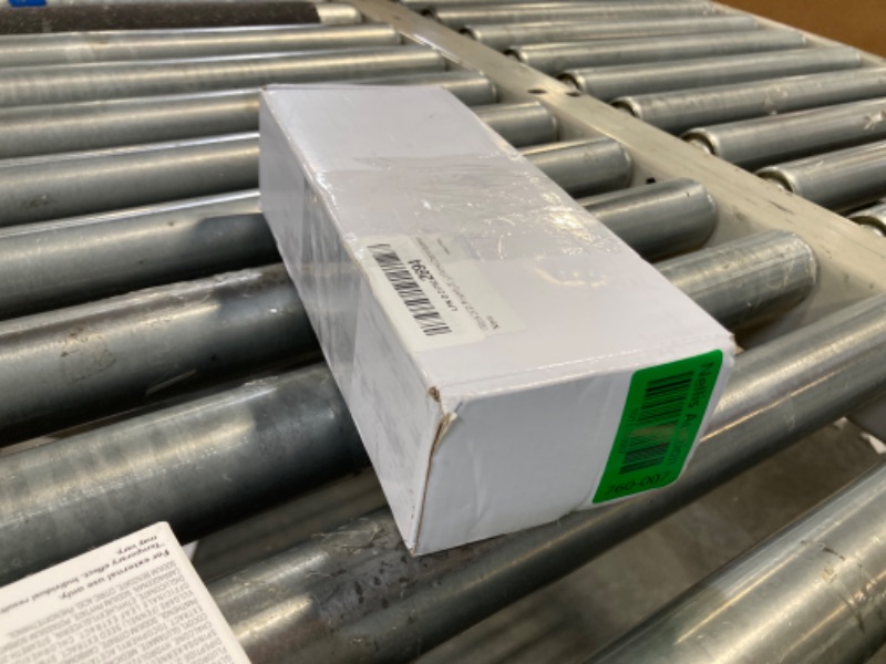 Photo 1 of ***USED***100 pcs 26 Bit Proximity Clamshell Weigand Prox Swipe Cards Compatable with ISOProx 1386 1326 H10301 Format Readers and Systems. Works with The Many of Access Control Systems