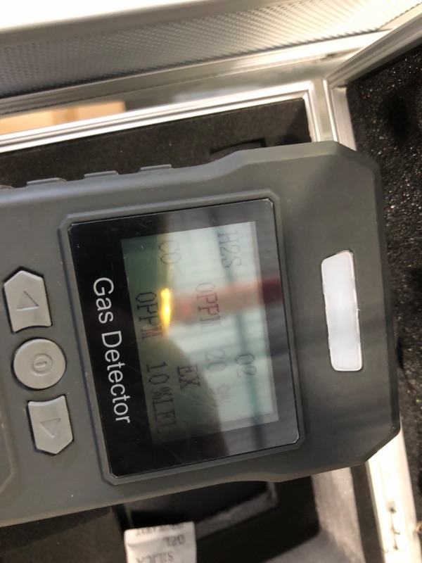 Photo 1 of 4 Gas Monitor Rechargeable Portable Gas Detector H2S O2 CO and LEL Multi Gas Monitor Professional Gas Sniffer with LCD Display Sound Light Vibration Alarm Mode.