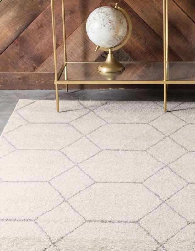 Photo 1 of ***SIMILAR ***Trellis Frieze Collection Area Rug - Geometric (9' x 12' 2", Ivory/Gray)