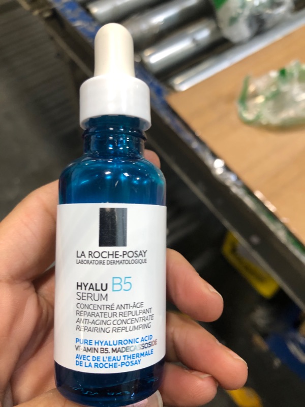 Photo 3 of *** EXP 12-2027***La Roche-Posay Hyalu B5 Pure Hyaluronic Acid Serum for Face