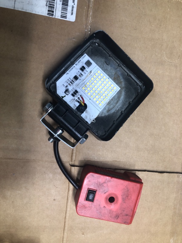 Photo 2 of ***MISSING ITEM***
LIVOWALNY 18V Work Light for Milwaukee m18 Battery, 30W 3000LM Cordless Battery Light, LED Flood Light Flashlight Tools 140° Adjustable Head With USB & Type C Charging Port (No Battery)