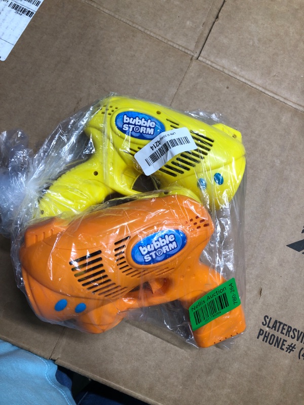 Photo 1 of ***MISSING BOTTLES***
JOYIN 2 Colored Bubble Blasters Guns with 2 Bubble Solution (147 ml) for Kids