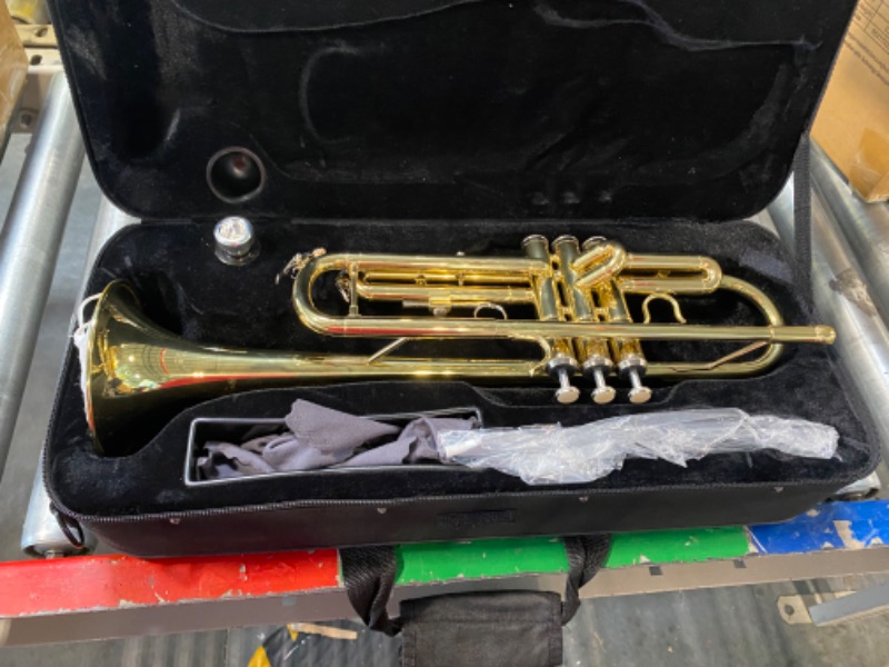 Photo 4 of ****USED*** Vangoa Bb Trumpet Brass Standard Gold Trumpet Instrument for Student School Band Orchestra Adult Kid Beginner with Hard Case, Stand, Cleaning Kit, White Gloves, Valve Oil and 7C Mouthpiece