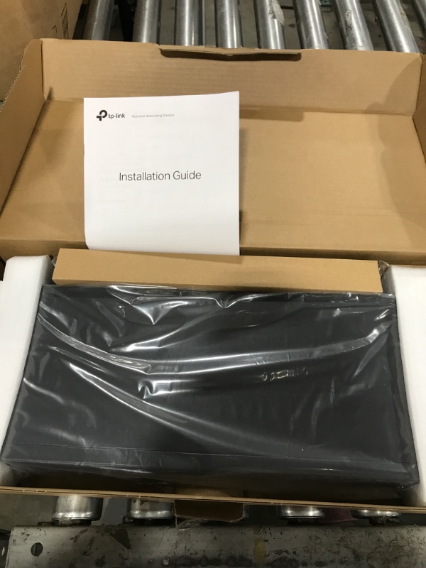 Photo 1 of TP-Link TL-SG1024 24-Port Gigabit Rackmount Switch