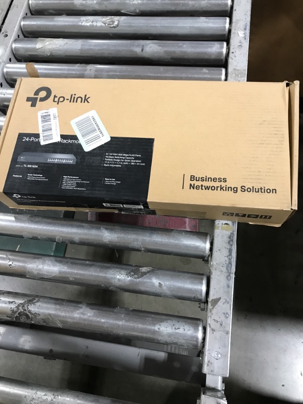 Photo 1 of TP-Link TL-SG1024 24-Port Gigabit Rackmount Switch