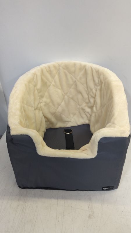 Photo 2 of Amazon Basics Elevated Pet Car Bucket Seat Small Grey 18" x 18" x 16"
