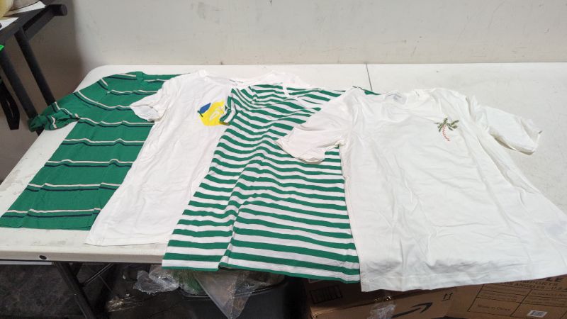 Photo 1 of Amazon Essentials Large T-shirts 4-Pack 