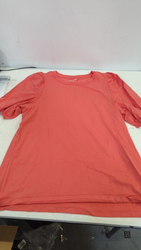 Photo 1 of Amazon Essentials Mid Sleeve Puff sleeve Size XL