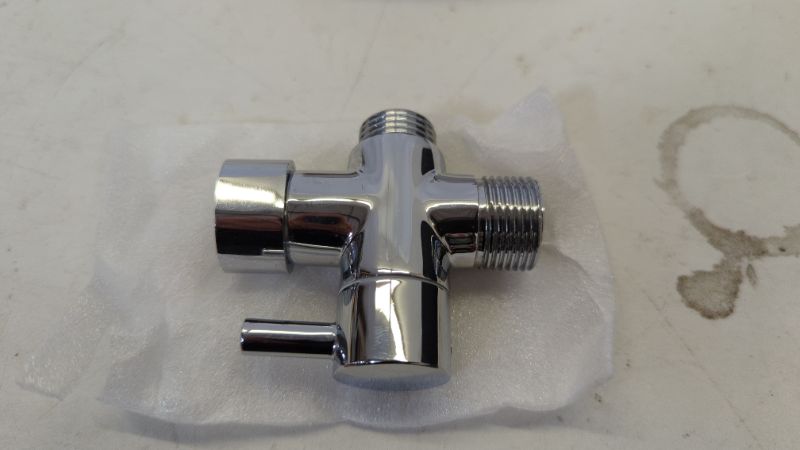 Photo 2 of Ciencia Metal T-adapter with Shut-off T Valve