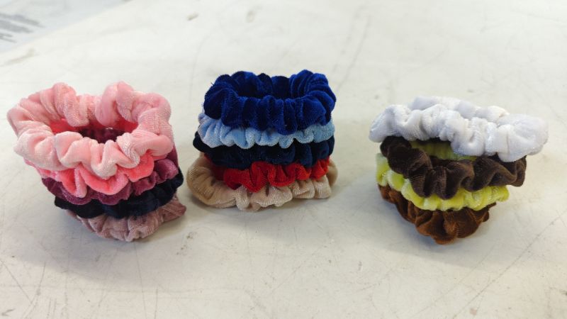 Photo 1 of 14ct Mini Scrunchie