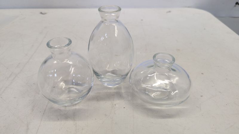 Photo 2 of SHUILING Glass Bud Vase Set of 3, Mini Vases Small Vases for Flowers, Glass Vases for Home Decor Centerpieces, Decorative Modern Flower Vase for Wedding, Bookhelf Décor, Table Décor (Clear)
