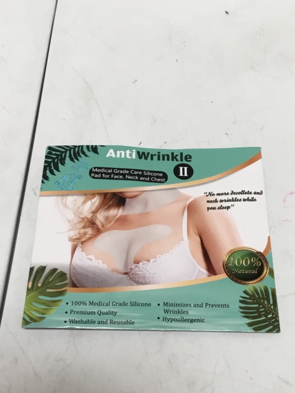 Photo 2 of Chest Wrinkle Pads - Silicone Anti Wrinkle Patches for Wrinkles Smoothing - Reusable Overnight Silicone Wrinkle Patches - Anti Aging Silicone Chest Pad & Patch - Neck & Décolleté ( 4 PACK ) 