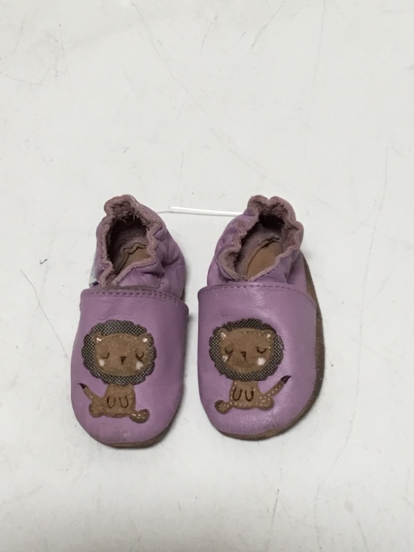 Photo 2 of Robeez Lori The Lion Soft Soles In Purple (0-6)