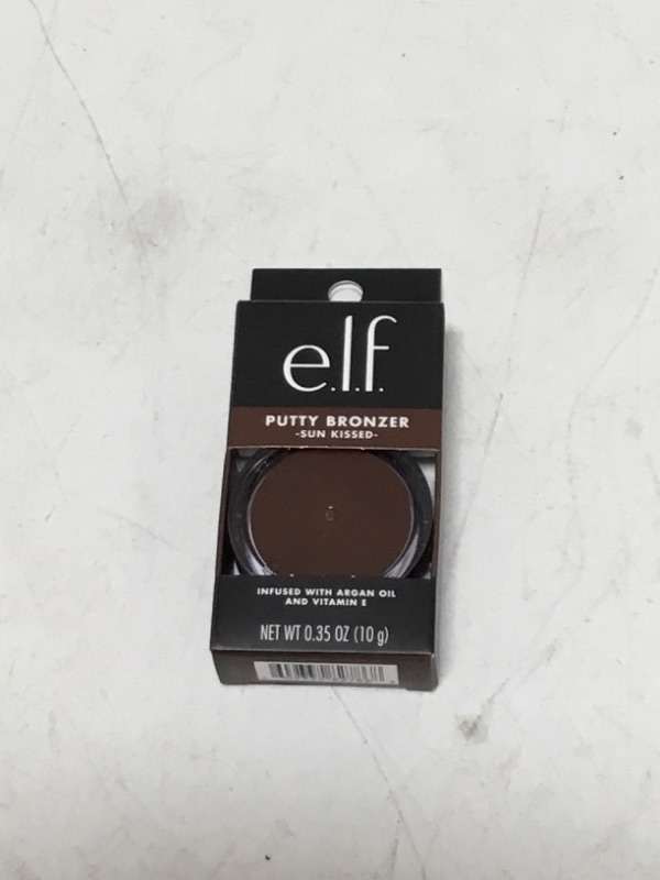 Photo 2 of e.l.f. Putty Bronzer, Creamy & Highly Pigmented Formula, Creates a Long-Lasting Bronzed Glow, Infused with Argan Oil & Vitamin E, Sun Kissed, 0.35 Oz