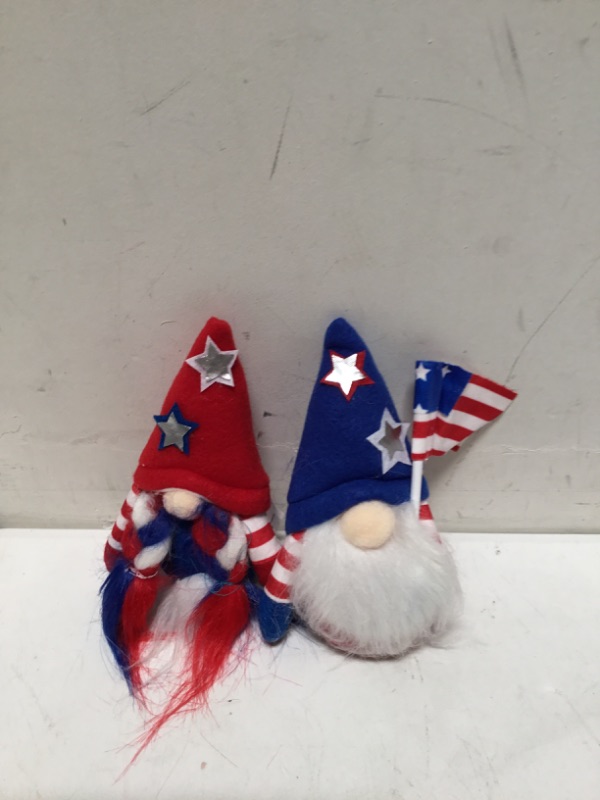 Photo 3 of 4th of July Patriotic Gnome Plush Elf Ornament 2Pcs Handmade Gnome Plush American Couple Scandinavian Tomte 4th of July Veterans Day Memorial Day Gift Independence Day Table Decorations Tray Ornament