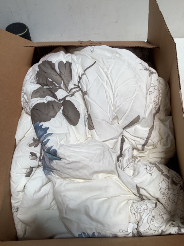 Photo 2 of Wake In Cloud - Floral Comforter Set, Botanical Flowers Pattern Printed, Soft Microfiber Bedding 