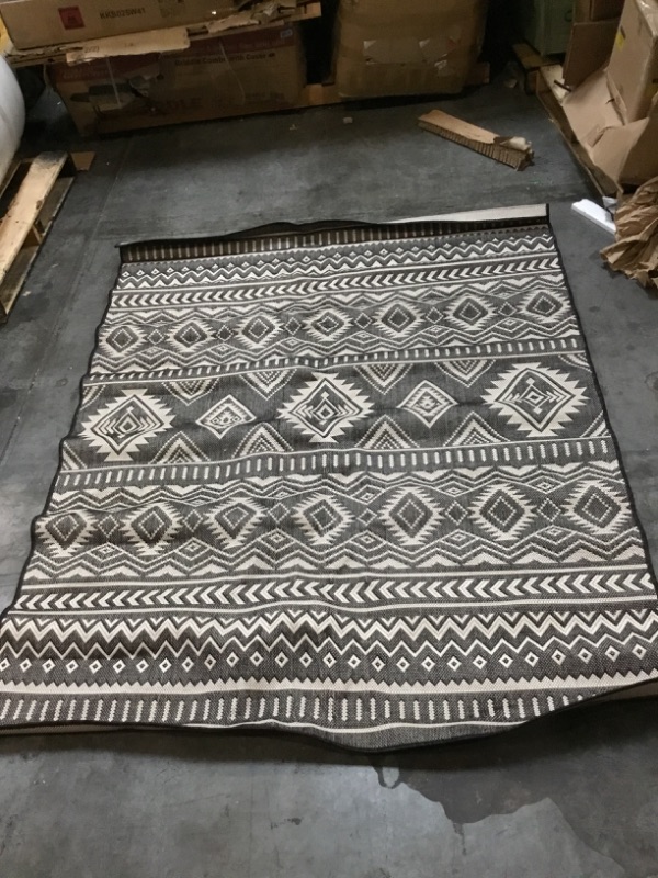 Photo 2 of Ruggable Arizona Print 6x5' Indoor/Outdoor rug 