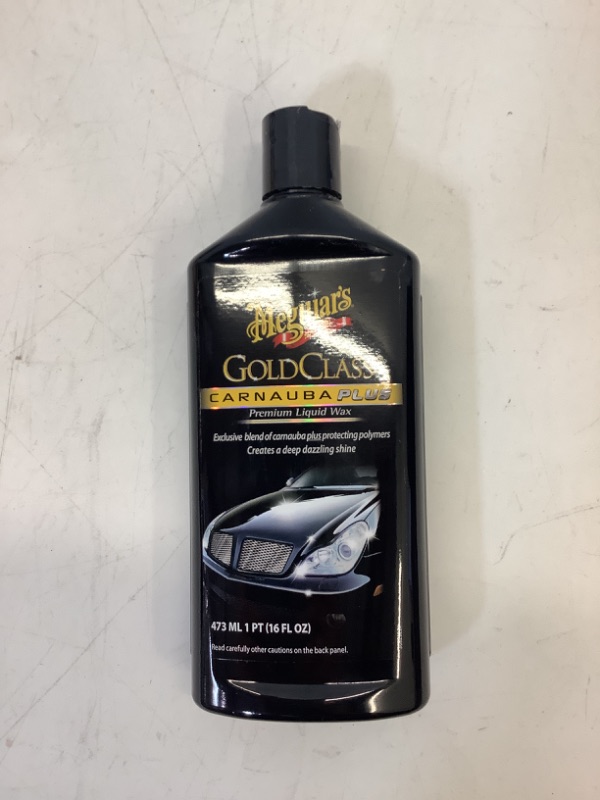 Photo 2 of Meguiar's G7016 Gold Class Carnauba Plus Premium Liquid Wax Kit - Includes 16 Oz Bottle and Applicator Pad