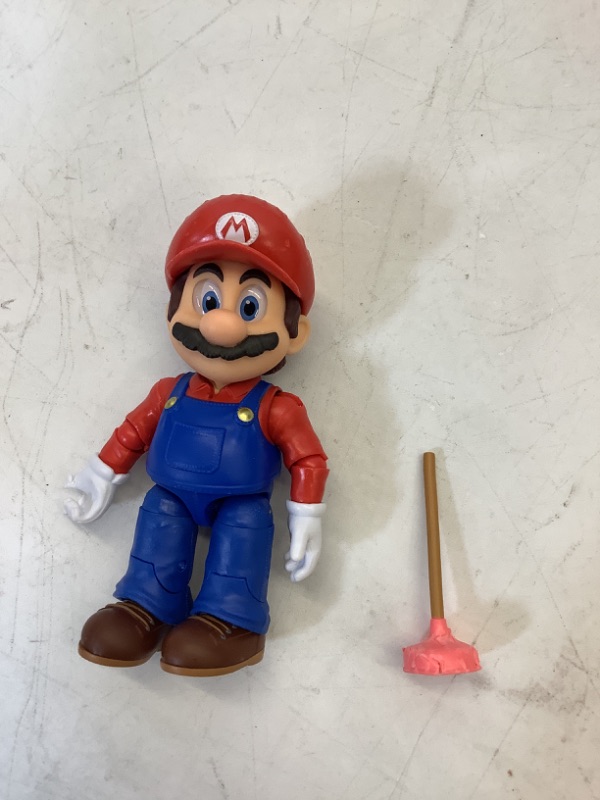 Photo 2 of The Super Mario Bros. Movie - 5 Inch Action Figures Series 1 – Mario Figure with Plunger Accessory