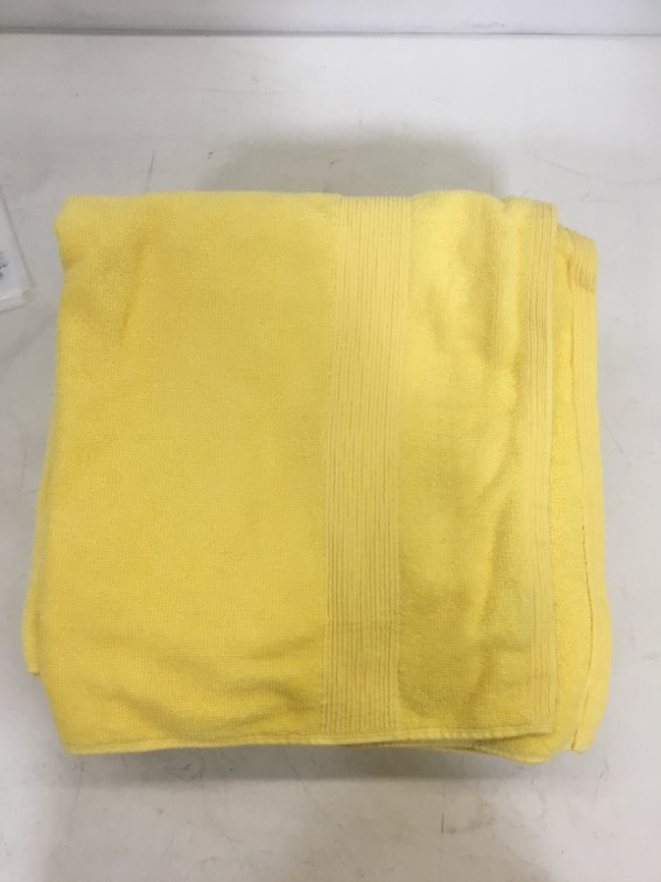 Photo 1 of Set of 4 Yellow Large Bath Towels 