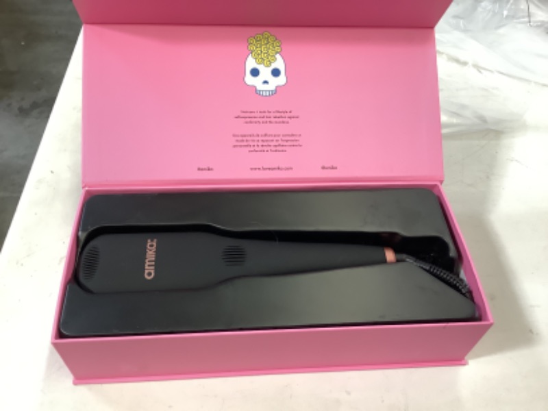 Photo 2 of ired polished perfection straightening brush 2.0 | amika