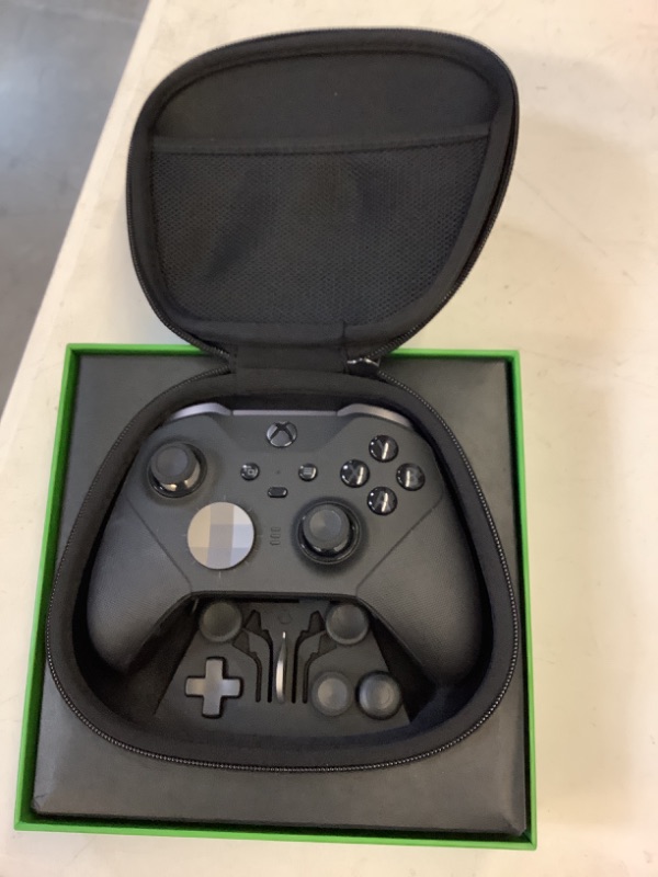 Photo 2 of Xbox One Wireless Controller - Elite Series 2