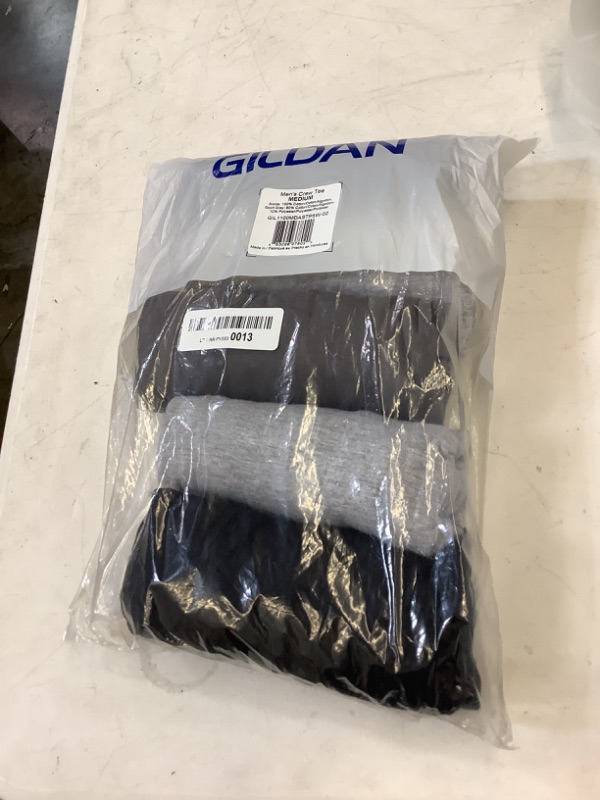 Photo 2 of Gildan Men's Crew T-Shirts, Multipack, Style G1100 5 Black/Sport Grey/Charcoal (5-pack) Medium