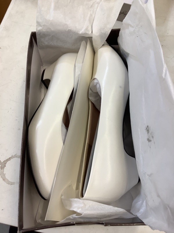 Photo 2 of Soft Styles Women's Angel Ii Pump 8.5 Wide White Elegance