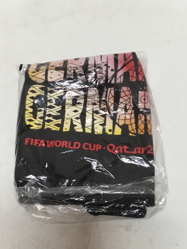 Photo 2 of Outerstuff Men's FIFA World Cup Legendary Short Sleeve Tee Germany World Cup Soccer Team Large Black