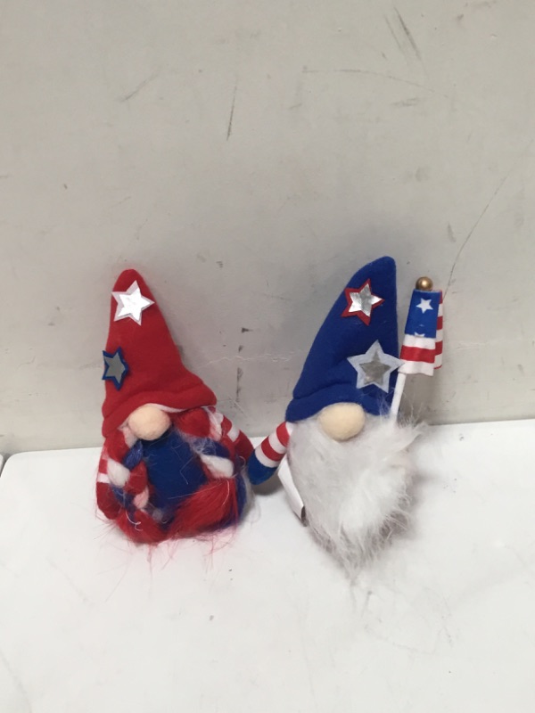 Photo 3 of 4th of July Patriotic Gnome Plush Elf Ornament 2Pcs Handmade Gnome Plush American Couple Scandinavian Tomte 4th of July Veterans Day Memorial Day Gift Independence Day Table Decorations Tray Ornament