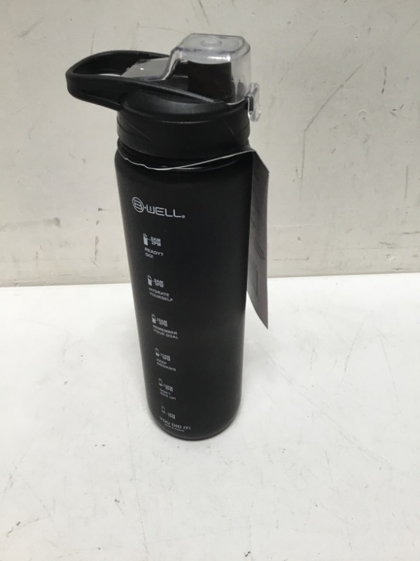 Photo 2 of Bwell BW-HW-WB-102-BK Motivate Solid Bottle
