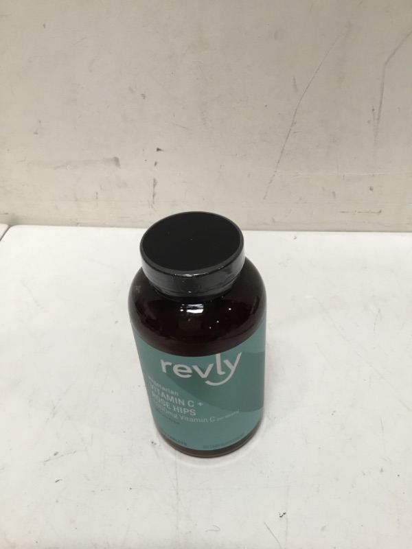 Photo 2 of Amazon Brand - Revly Vitamin C 1,000mg with Rose Hips, Gluten Free, Vegetarian, 300 Tablets