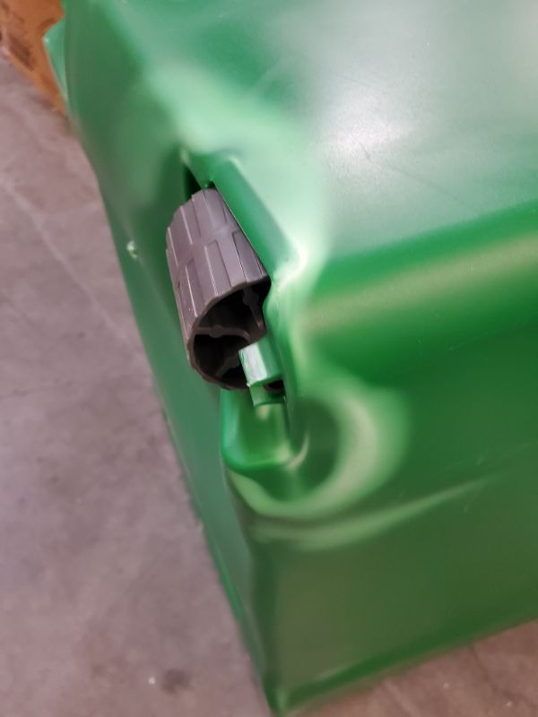 Photo 7 of 32GAL WHEELED LATCHING HEAVY DUTY TOTE- GREEN - BRIGHTROOM - ***DAMAGED ***