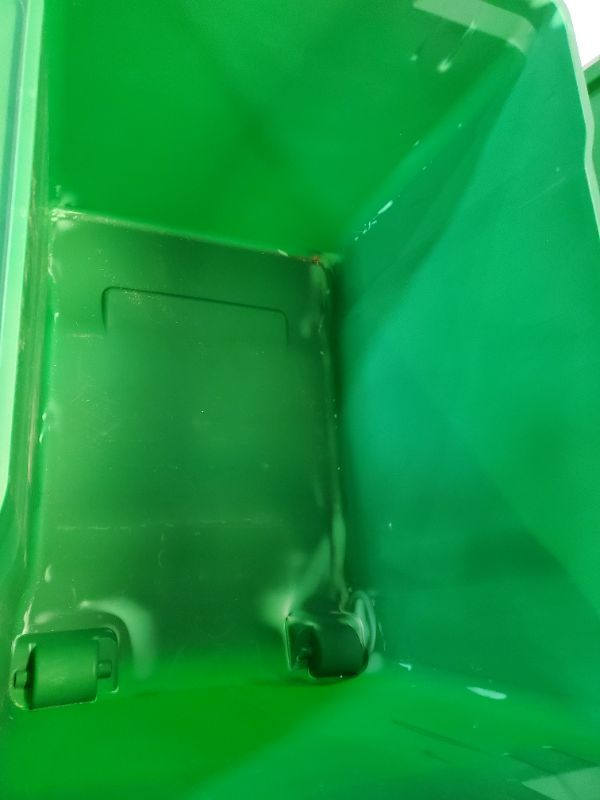 Photo 6 of 32GAL WHEELED LATCHING HEAVY DUTY TOTE- GREEN - BRIGHTROOM - ***DAMAGED ***