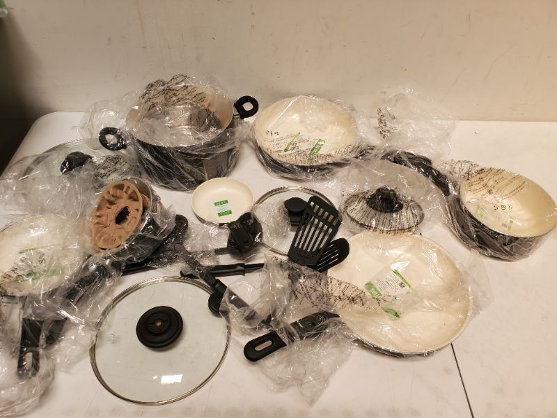 Photo 4 of GreenLife Soft Grip Healthy Ceramic Nonstick, 16 Piece Cookware Pots and Pans Set, PFAS-Free, Dishwasher Safe, Black & Cream Black & Cream 16 Piece Cookware Set