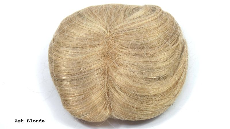 Photo 1 of SHORT ASH BLOND WIG