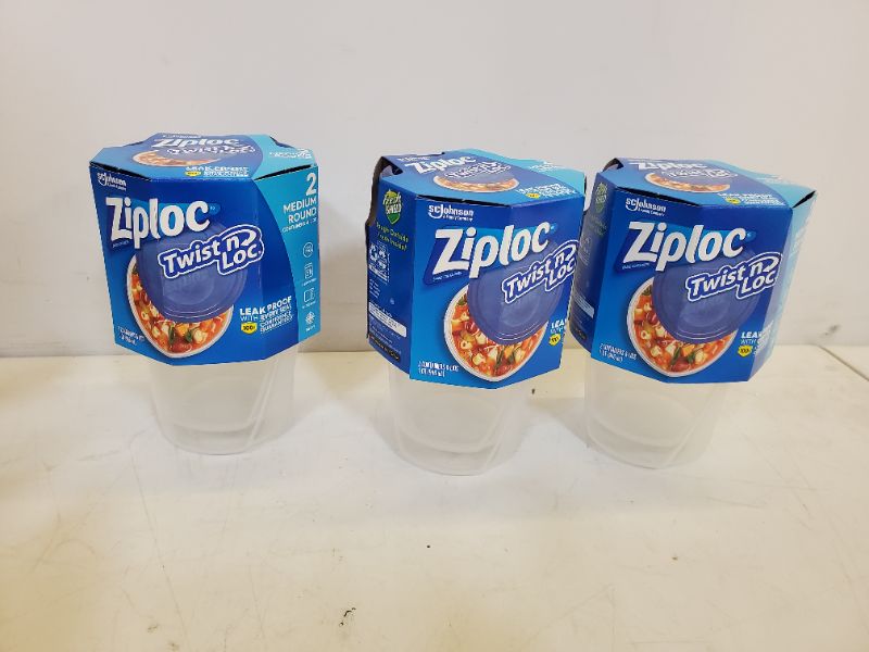 Photo 4 of 3 sets of  2 packs Ziploc Twist 'n Loc 1 Qt. Clear Round Food Storage Container with Lids 