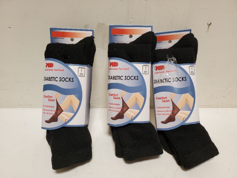 Photo 3 of PACK OF 3 - MD USA Ankle Diabetic Socks, Seamless Toe, Black, SIZE 13-15 