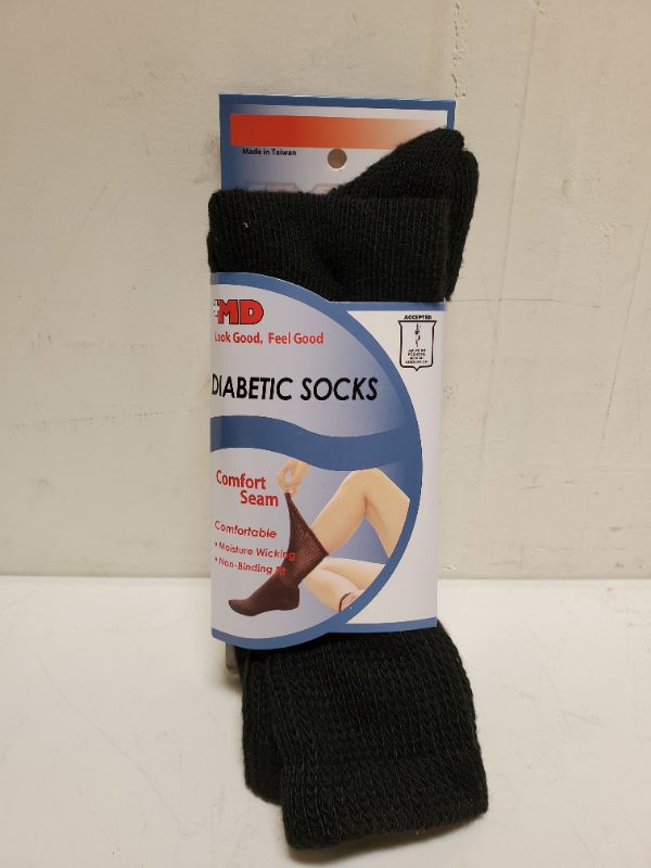 Photo 2 of PACK OF 3 - MD USA Ankle Diabetic Socks, Seamless Toe, Black, SIZE 13-15 