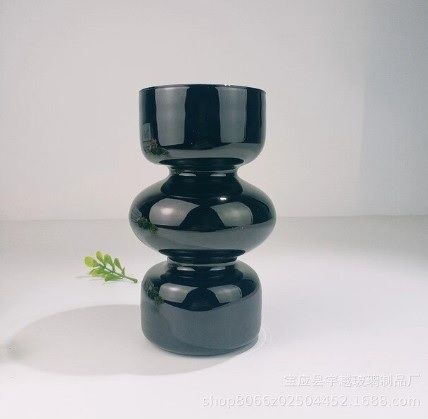 Photo 1 of Flower Pot Home Decor Vase Decoration Creative Gift Desktop Vase Glass Vase Nordic Home Decoration Room Decor Flower Vase - GREEN 