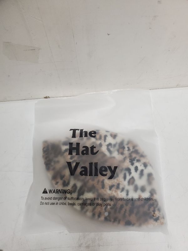 Photo 1 of GuanGu Winter Fuzzy Bucket Hat Women Men Warm Teddy Lamb Wool Fisherman Hats(Leopard Lamb Wool)