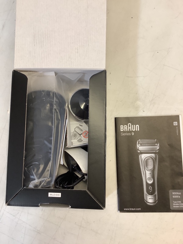 Photo 2 of Braun Series 9 9330s Rechargeable Wet & Dry Men's Electric Shaver