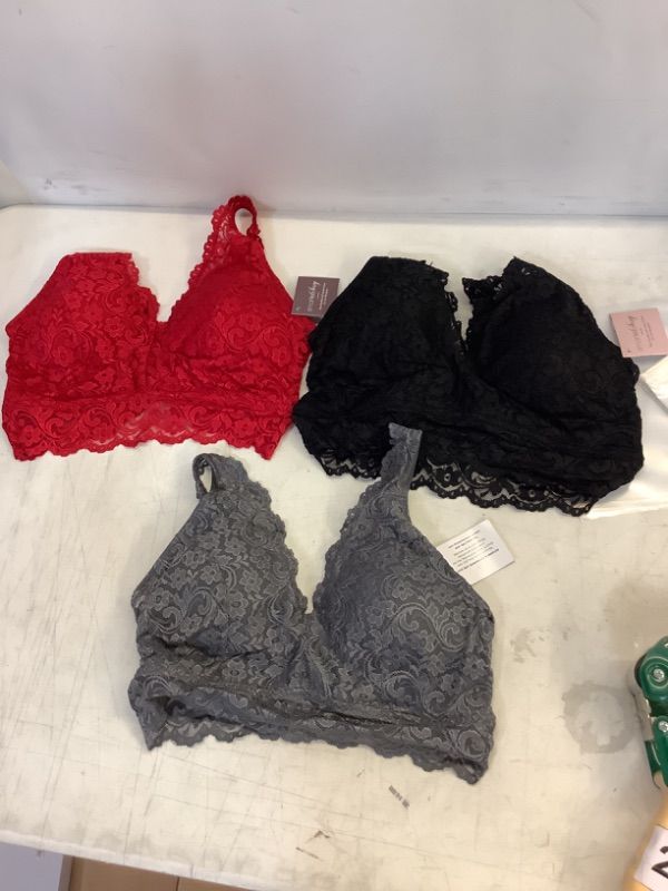 Photo 1 of Women's Signature Lace Deep V Bralette 3-pack XXL